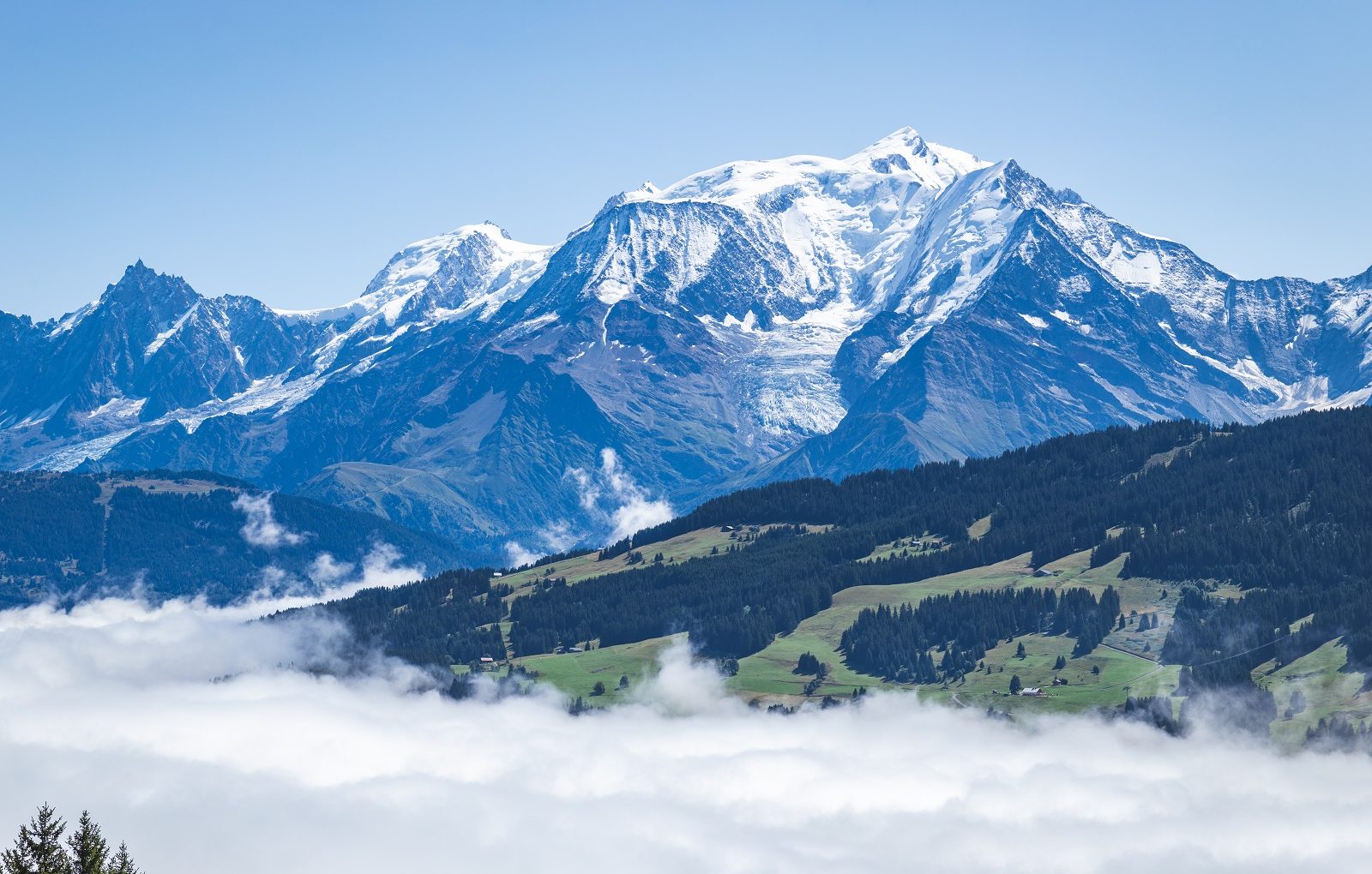 Haute-Savoie : Saint-Gervais, un hiver nature au pied du Mont-Blanc